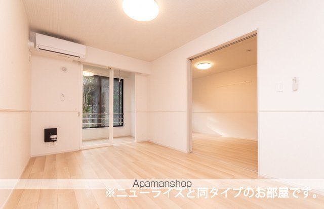 プロムナード東近江Iの居間写真