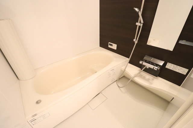 バス・シャワールーム　追い焚き給湯