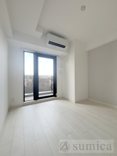バルコニー　ワンちゃんも嬉しい明るいお部屋です
