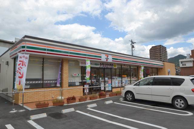 コンビニ　セブンイレブン広島長楽寺2丁目店（コンビニ）まで266m