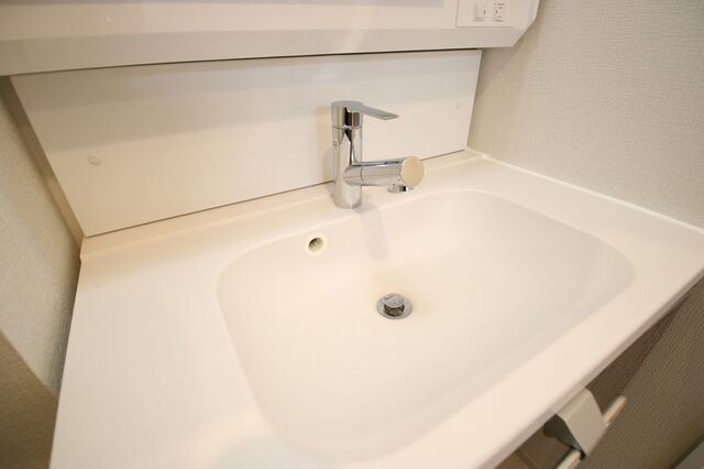洗面設備　※違う階のお部屋の参考写真です。