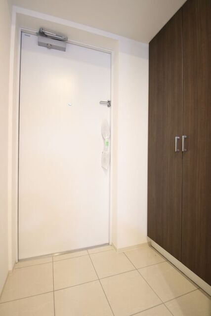 玄関　※違う階のお部屋の参考写真です。