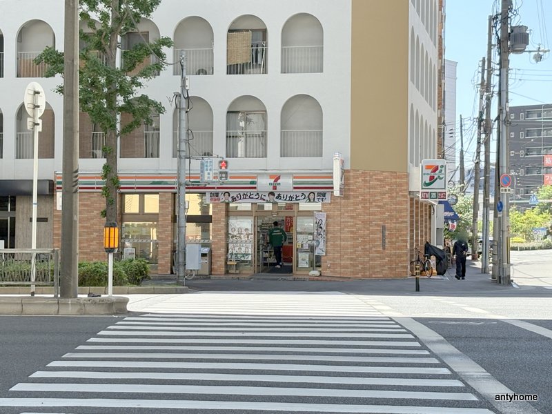 コンビニ　セブン-イレブン 大阪江之子島１丁目店（コンビニ）まで642m