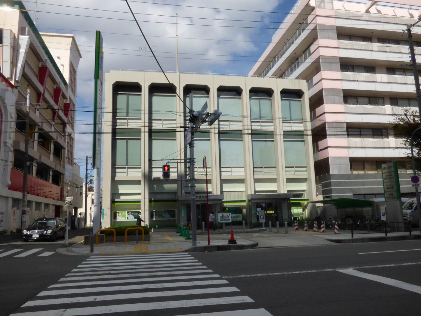 銀行　（株）三井住友銀行 今里支店（銀行）まで453m