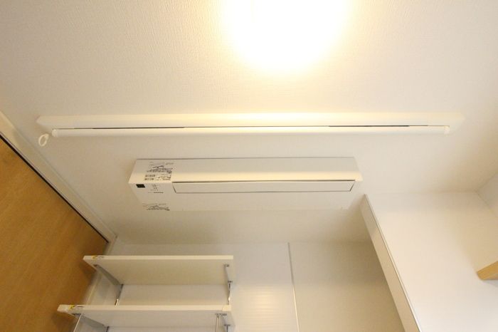 その他設備　生乾き臭対策に大活躍の部屋干しファン設置済みです♪