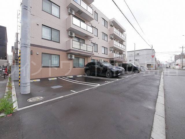 駐車場　詳細は、ウィンドワード中の島店までご相談下さい。