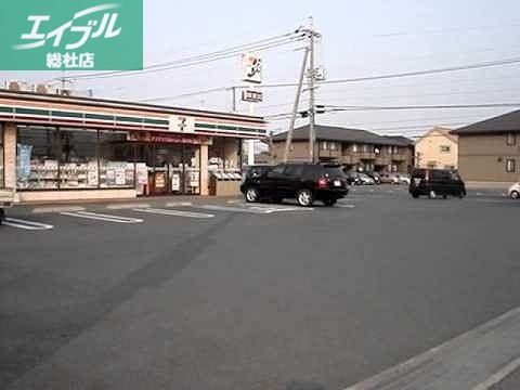 コンビニ　セブンイレブン 倉敷連島中央３丁目店（コンビニ）まで412m