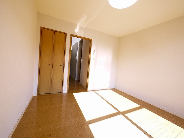 その他部屋・スペース　明るい洋室です
