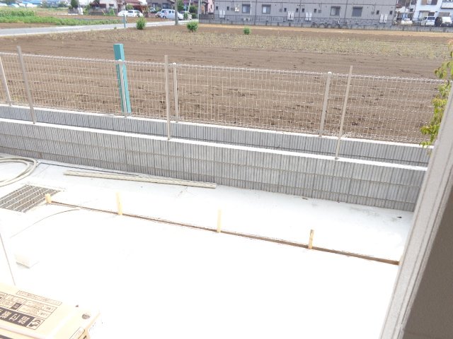 バルコニー　庭