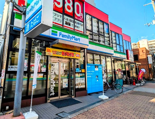 コンビニ　ファミリーマート 新深江駅前店（コンビニ）まで201m
