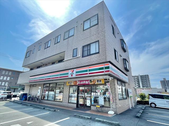 コンビニ　セブン－イレブン沼津大岡店（コンビニ）まで709m