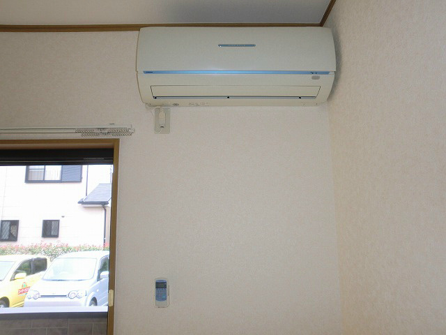 その他設備　別部屋参考写真。エアコン。