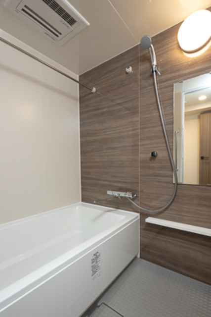 バス・シャワールーム　※写真は同タイプ住戸です。