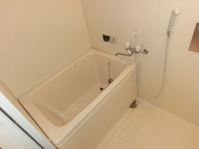 バス・シャワールーム　※同建物のタイプ間取り　別室設備施工例　現況優先