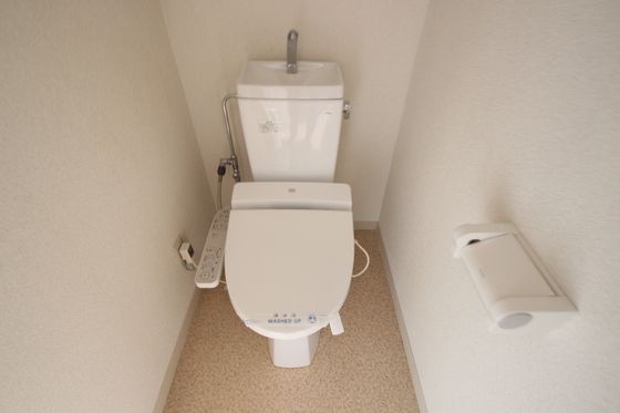 トイレ　※別のお部屋の写真です。