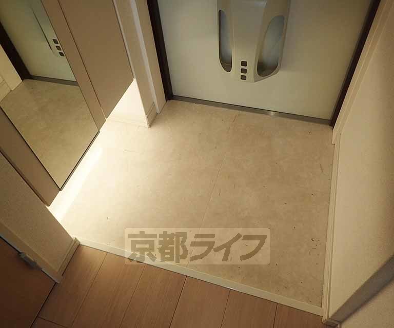 玄関　すっきりとした玄関です。