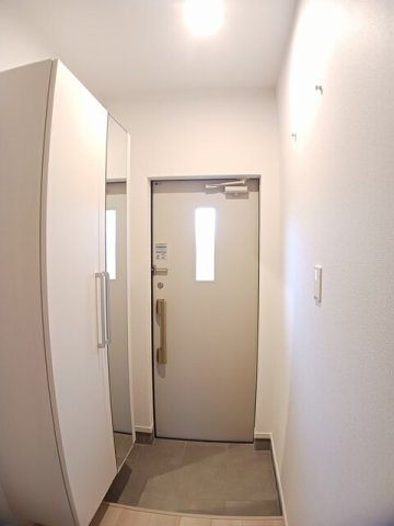 玄関　ゆったりとした玄関です
