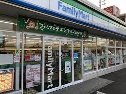 コンビニ　ファミリーマート 高松春日川橋東店（コンビニ）まで709m