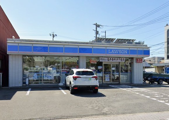 コンビニ　ローソン 総合体育館前店（コンビニ）まで773m