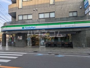 コンビニ　ファミリーマート　あぶらや給田三丁目店（コンビニ）まで422m