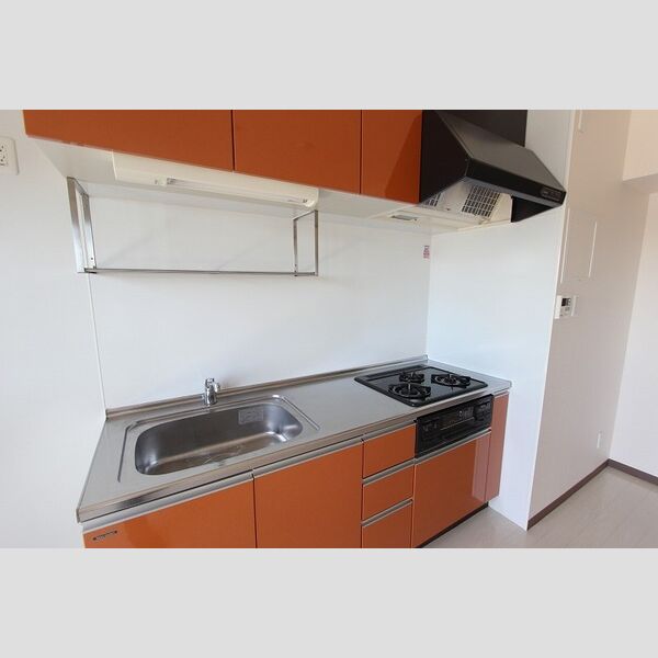 キッチン　室内写真は別部屋の写真です。