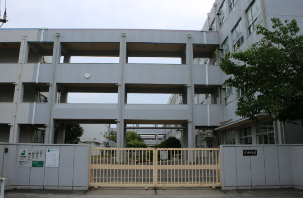 中学校　名古屋市立宝神中学校（中学校）まで424m