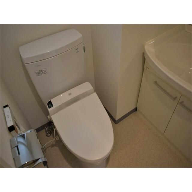 トイレ　※別部屋の参考写真です。