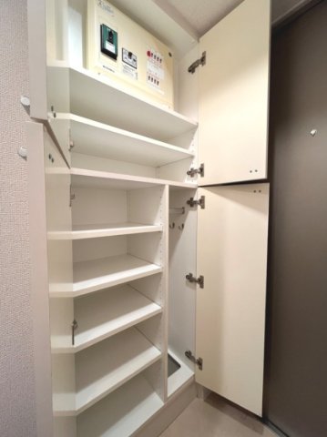玄関　別部屋参考写真