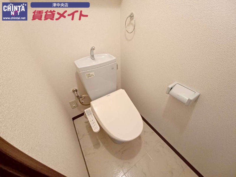 トイレ　同物件別室画像