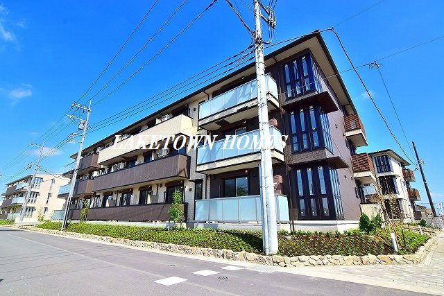 建物外観　レイクタウンでのお部屋探しは『地元の当社』にお任せ下さい！