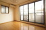 その他部屋・スペース　ワイドな窓で通風、採光に優れたお部屋です！
