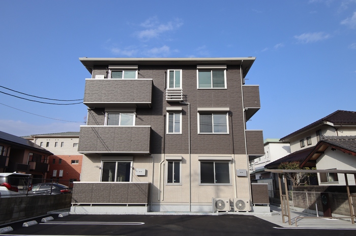 建物外観　落ち着いた雰囲気の外観です