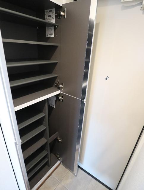 収納　収納　シューズボックス