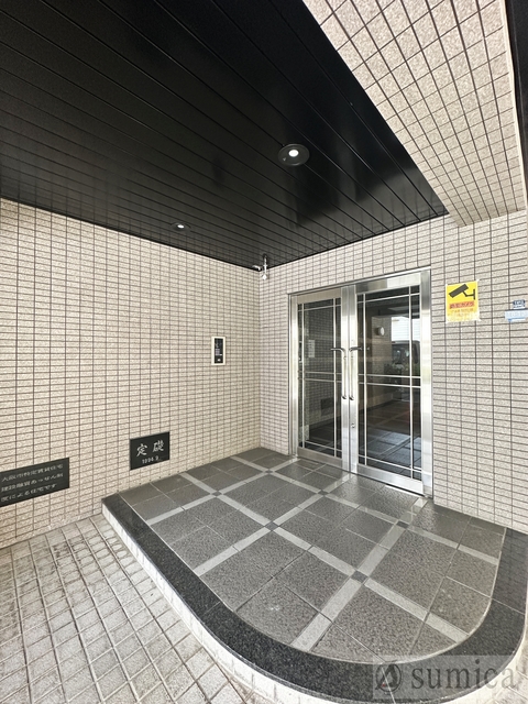 エントランス　オートロック完備・部外者はシャットアウト♪