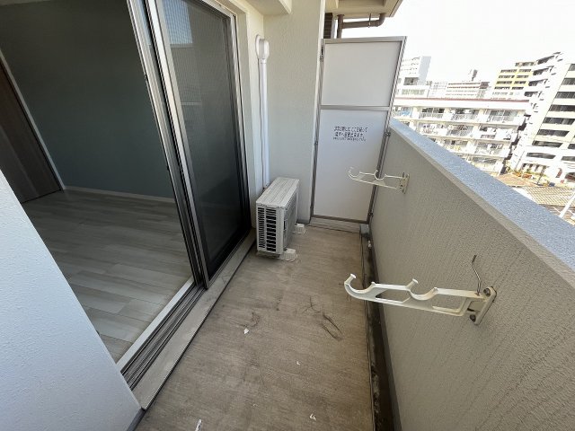 バルコニー　開放的で明るい空間を演出してくれるバルコニーです