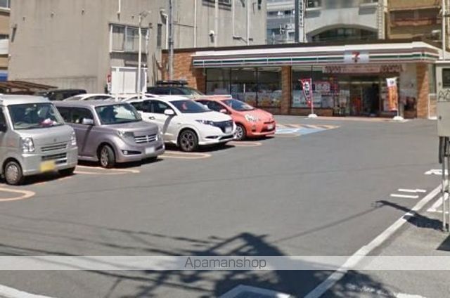 コンビニ　セブンイレブン（コンビニ）まで228m