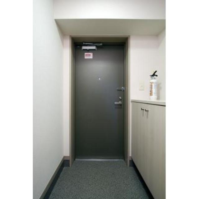 玄関　※写真は同タイプ住戸です。
