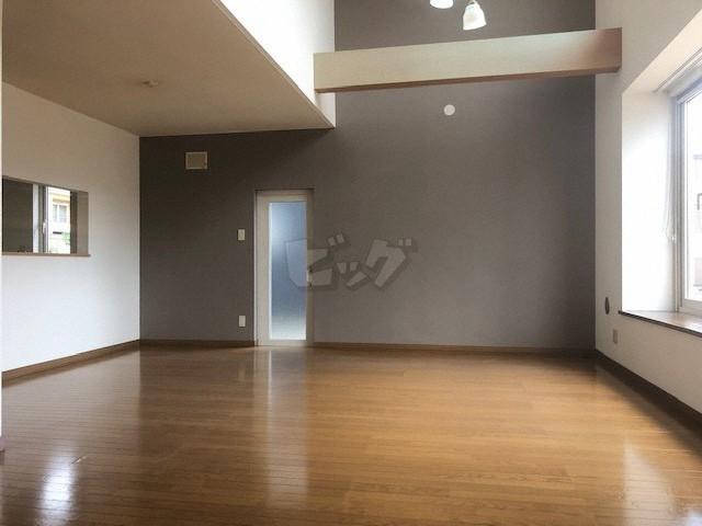 居室・リビング　広々としたリビングです♪