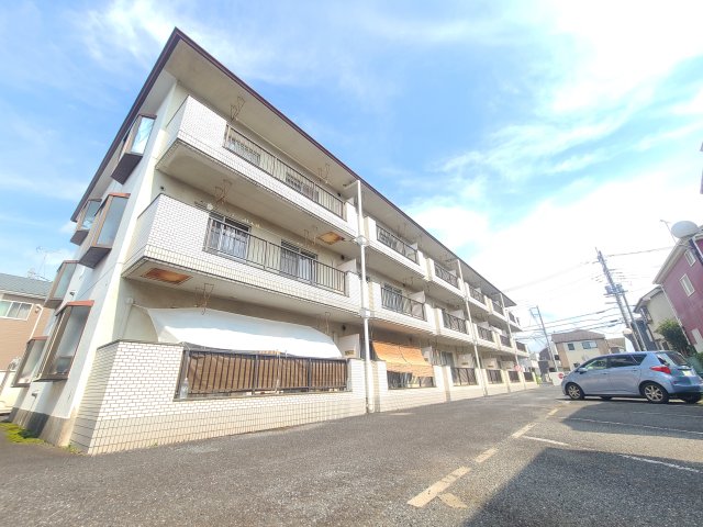 建物外観　★ＲＣ造３階建てマンション！外観です★
