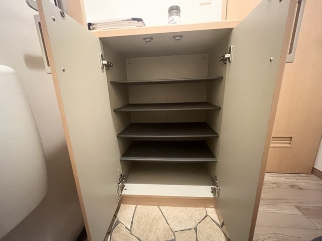 収納　シューズボックス