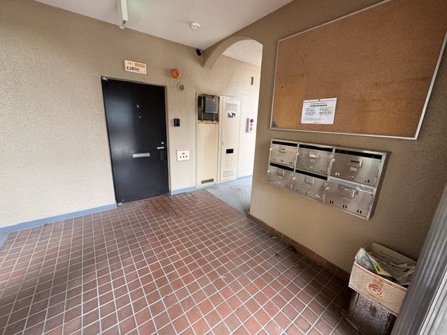 阪急宝塚線 蛍池駅 徒歩14分 3階建 築47年の外観写真