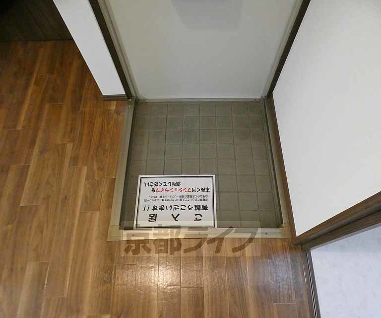 玄関　段差の少ない玄関です