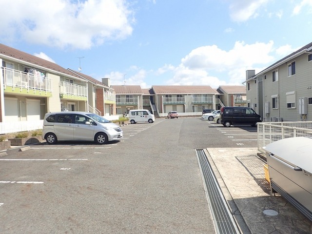 駐車場　駐車場