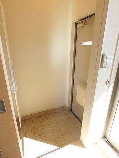 ＪＲ高崎線 熊谷駅 徒歩20分 2階建 築11年の玄関写真