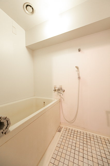 バス・シャワールーム　※写真は同タイプ住戸です。