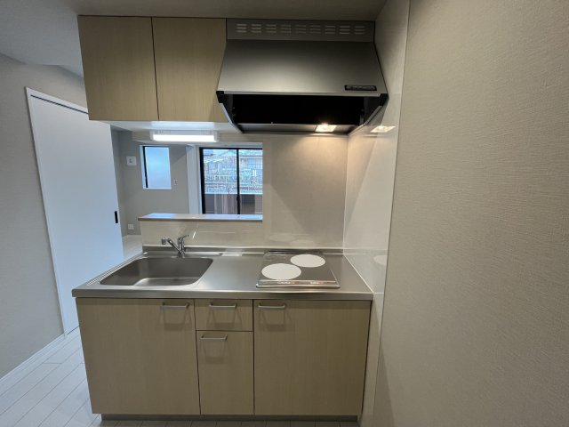 キッチン　イメージとして同マンション他部屋を表示しています