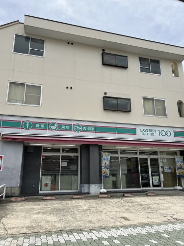 コンビニ　ローソンストア100 中川助光店（コンビニ）まで347m