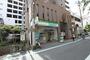 コンビニ　ファミリーマートあべの橋駅前店（コンビニ）まで249m