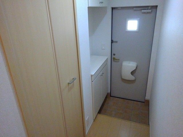 近鉄南大阪線 当麻寺駅 徒歩4分 2階建 築13年の玄関写真