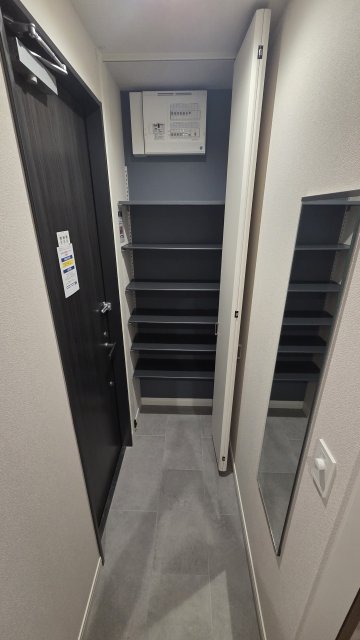 WING TOWA MAISONの玄関写真